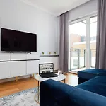 Apartament Dom Przy Okrzei By Renters Prestige